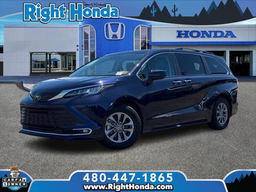 2023 Toyota Sienna XLE