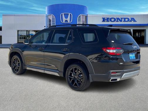 2025 Honda Pilot Touring 8-Passenger