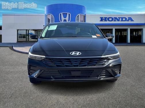 2025 Hyundai ELANTRA SEL