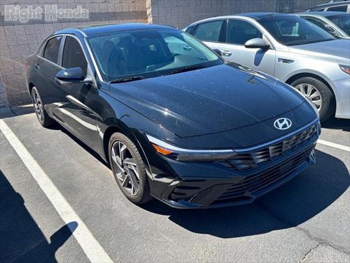 2025 Hyundai ELANTRA SEL