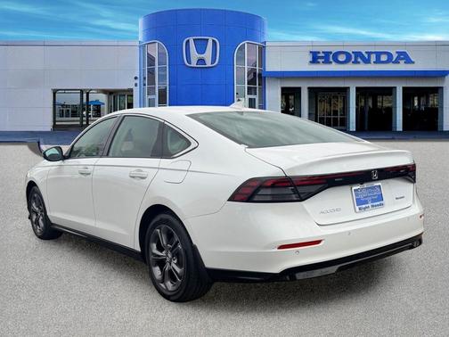 Platinum White Pearl 2026 Honda Accord Hybrid EX-L