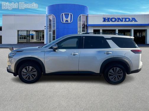 2025 Nissan Pathfinder SV FWD