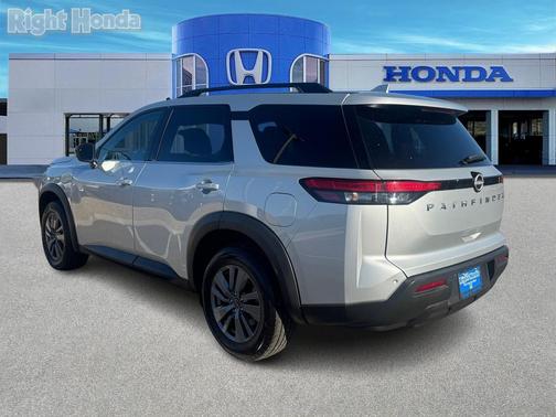 2025 Nissan Pathfinder SV FWD