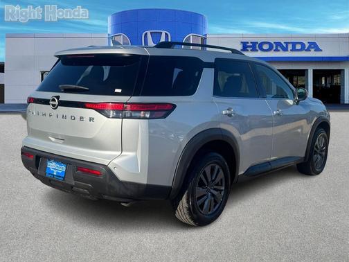 2025 Nissan Pathfinder SV FWD