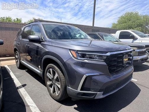 Modern Steel Metallic 2024 Honda Pilot Touring 8-Passenger