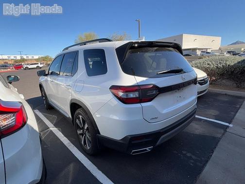 2024 Honda Pilot Touring 8-Passenger