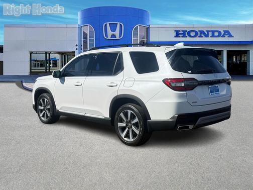 2024 Honda Pilot Touring 8-Passenger