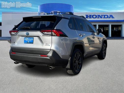 2022 Toyota RAV4 Hybrid XLE Premium