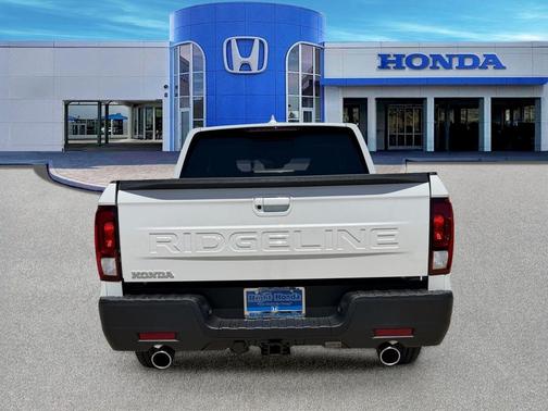 Platinum White Pearl 2026 Honda Ridgeline RTL
