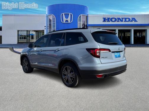 2022 Honda Pilot AWD Sport