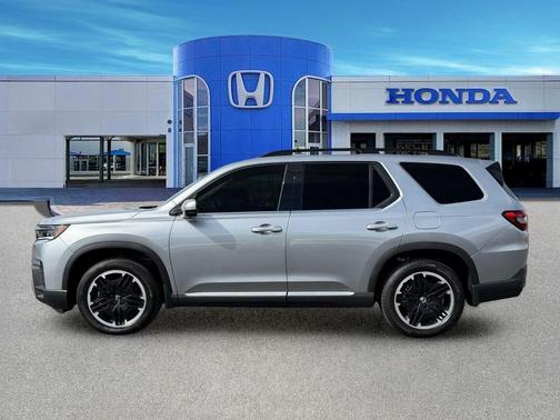 Solar Silver Metallic 2026 Honda Pilot Touring 8-Passenger