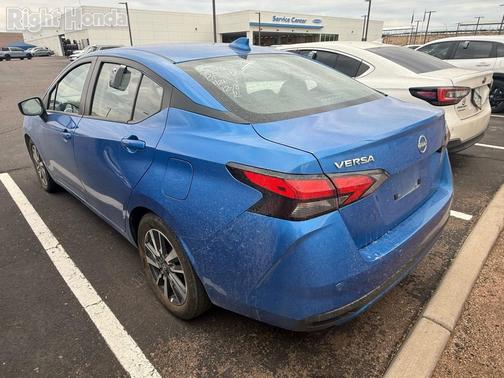 2023 Nissan Versa 1.6 SV