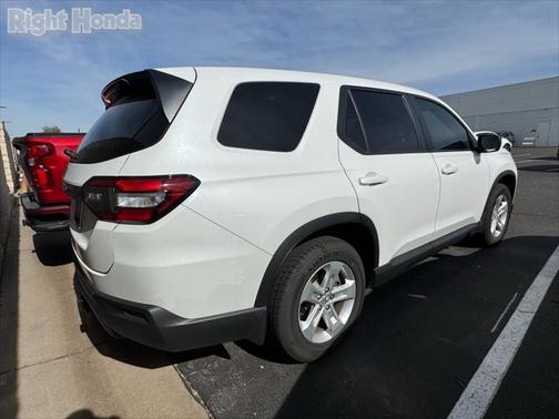 2023 Honda Pilot 2WD LX