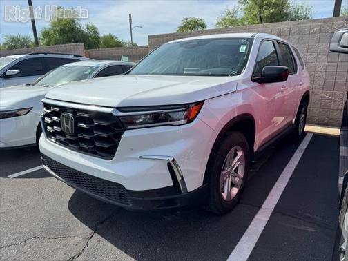 2023 Honda Pilot 2WD LX