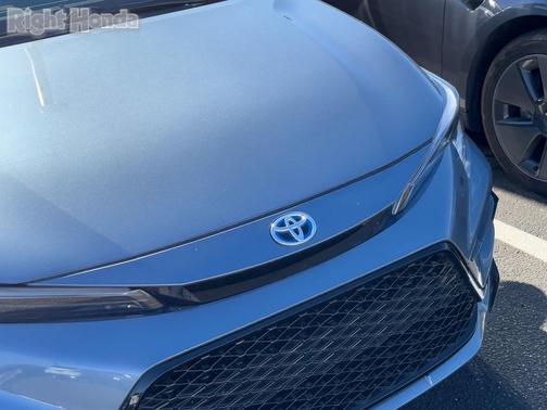 2025 Toyota Corolla Hybrid SE