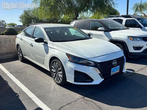 Glacier White 2025 Nissan Altima 2.5 SV