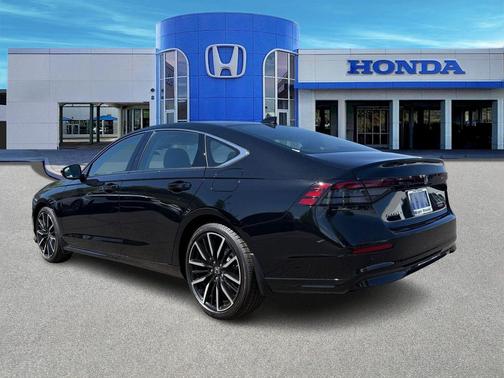 Crystal Black Pearl 2026 Honda Accord Hybrid Touring