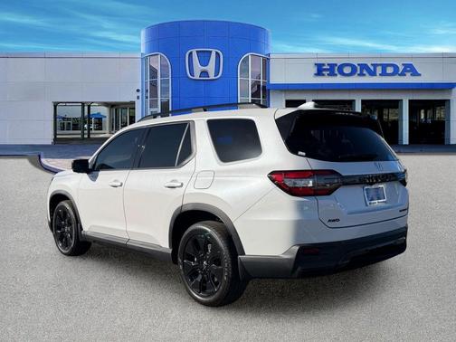 Platinum White Pearl 2026 Honda Pilot Black Edition