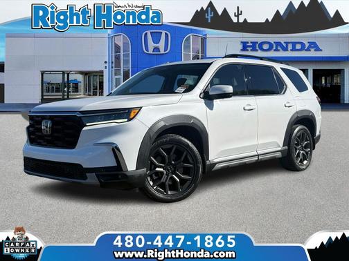 Platinum White Pearl 2023 Honda Pilot AWD Elite