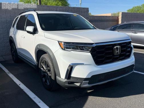 2023 Honda Pilot AWD Elite
