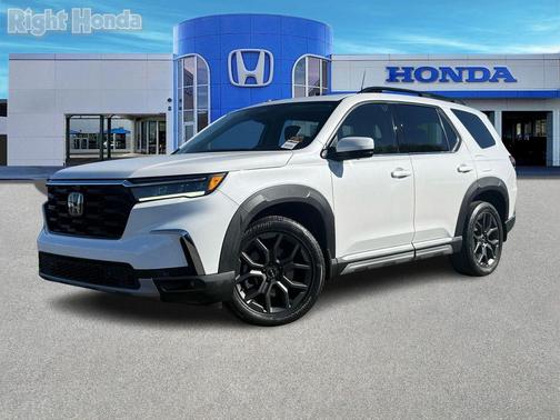 Platinum White Pearl 2023 Honda Pilot AWD Elite