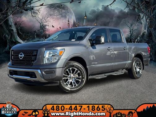 2022 Nissan Titan SV