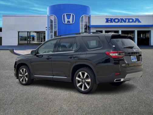 2025 Honda Pilot Touring 8-Passenger