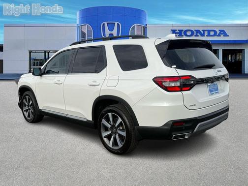 2025 Honda Pilot Touring 8-Passenger