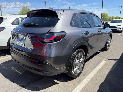 Modern Steel Metallic 2026 Honda HR-V LX