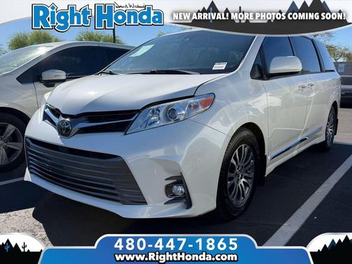 2020 Toyota Sienna XLE