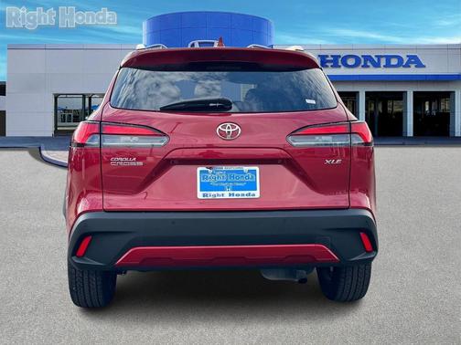 2023 Toyota Corolla Cross XLE