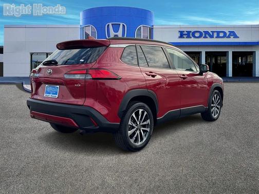 2023 Toyota Corolla Cross XLE