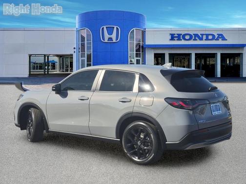 Urban Gray Pearl 2024 Honda HR-V AWD Sport
