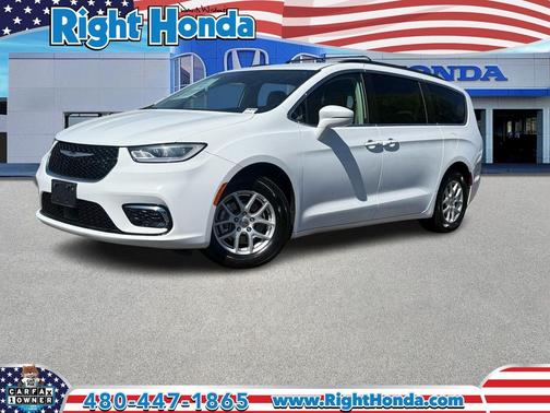 Bright White Clearcoat 2022 Chrysler Pacifica Touring L