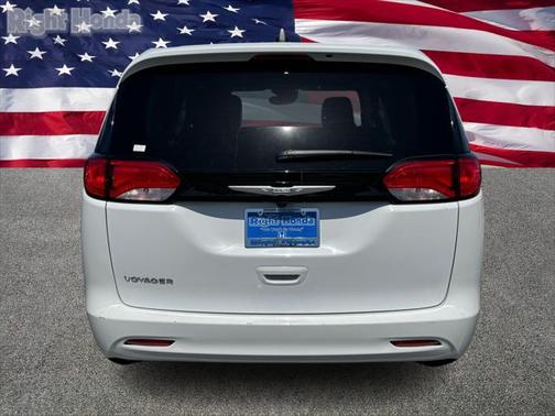 2024 Chrysler Voyager LX