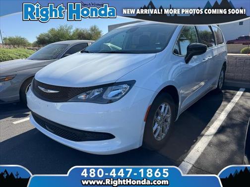 2024 Chrysler Voyager LX