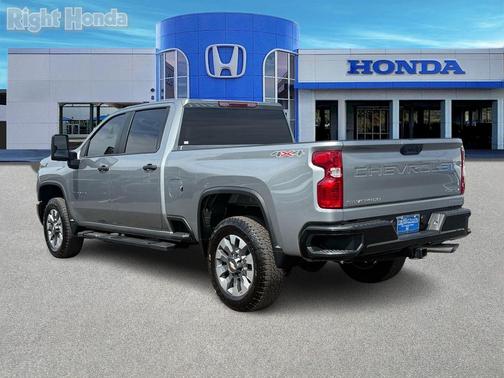 Sterling Gray Metallic 2025 Chevrolet Silverado 2500 Custom