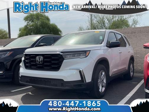 Platinum White Pearl 2024 Honda Pilot LX