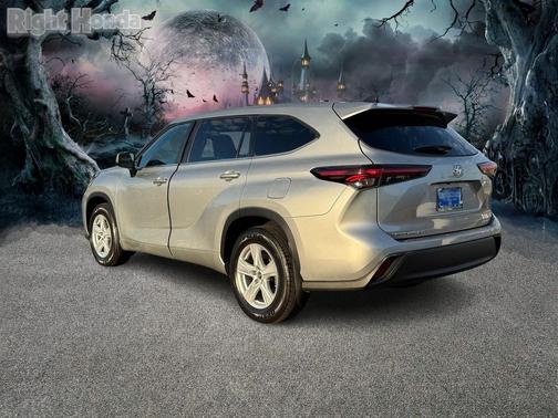 2024 Toyota Highlander LE
