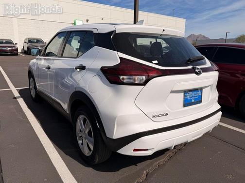2024 Nissan Kicks S