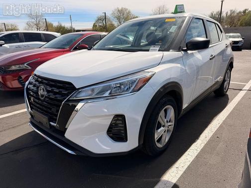 2024 Nissan Kicks S