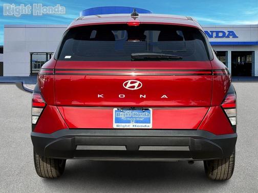 2025 Hyundai KONA SE