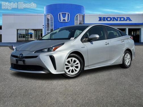 2022 Toyota Prius LE