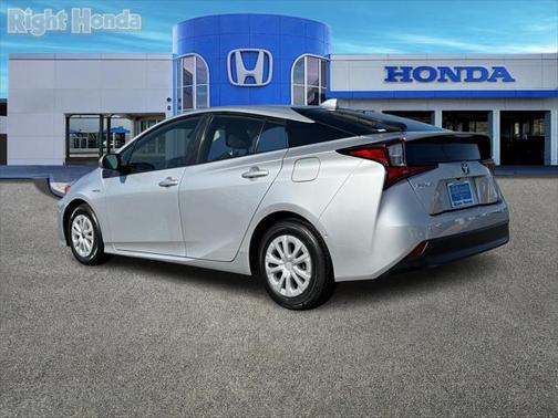 2022 Toyota Prius LE