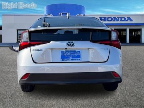 2022 Toyota Prius LE