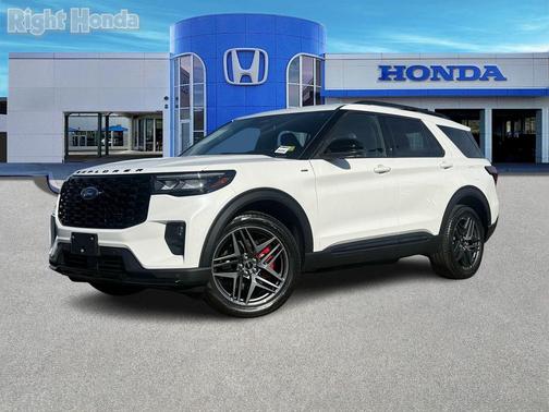 White Metallic 2025 Ford Explorer ST-Line
