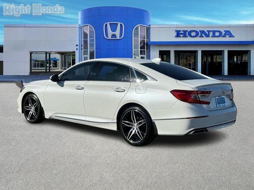 2022 Honda Accord Touring 2.0T