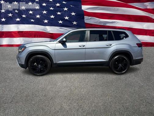 2022 Volkswagen Atlas 3.6L SE w/Technology