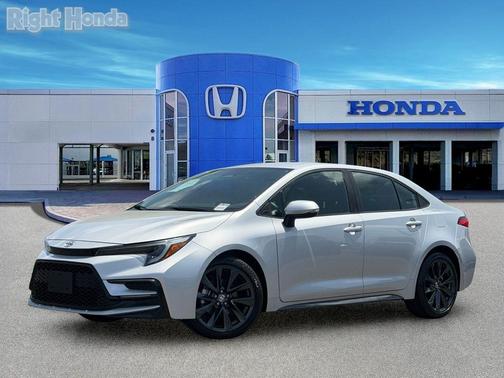Classic Silver Metallic 2025 Toyota Corolla SE