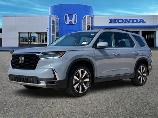 2025 Honda Pilot Touring 8-Passenger